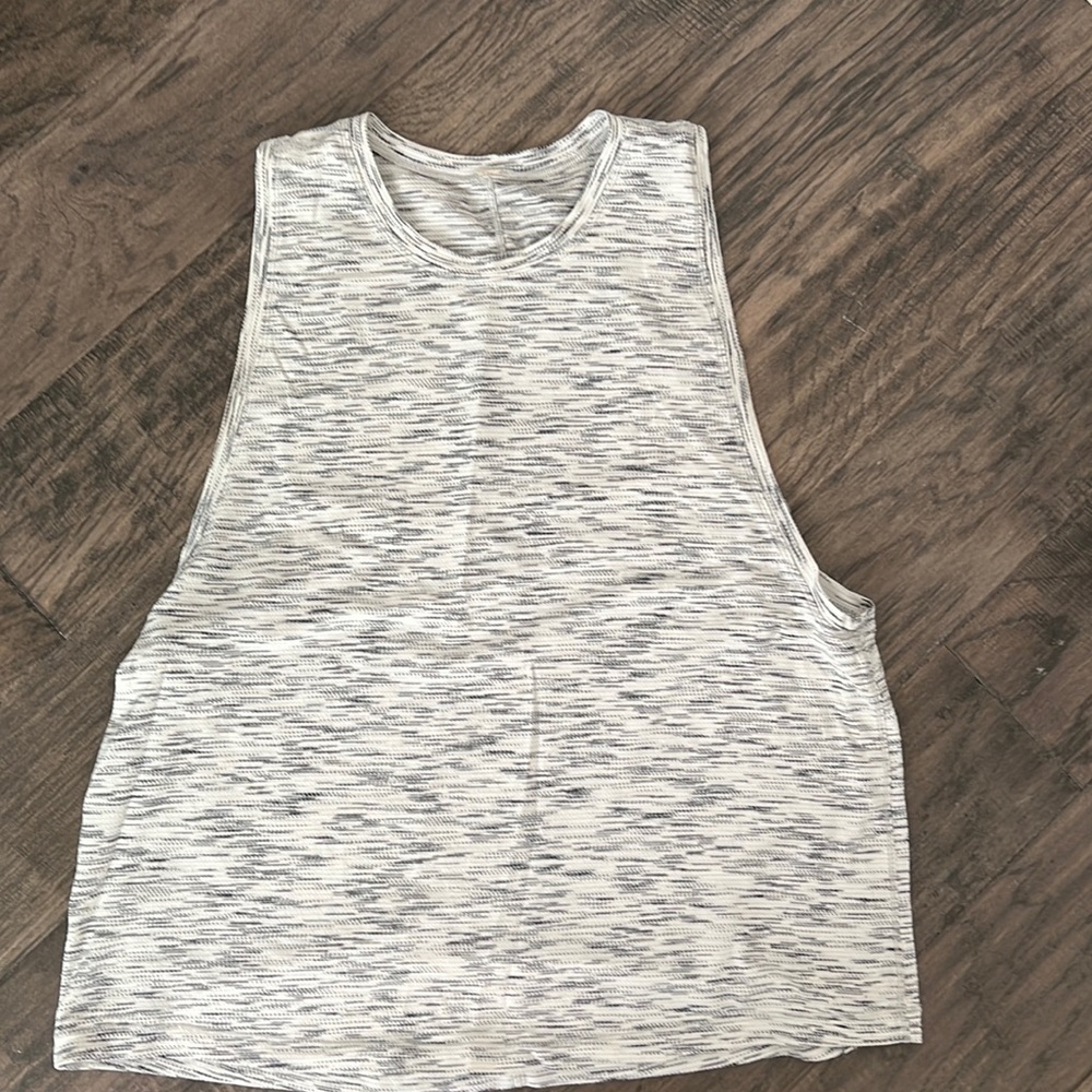 Lululemon muscle tank